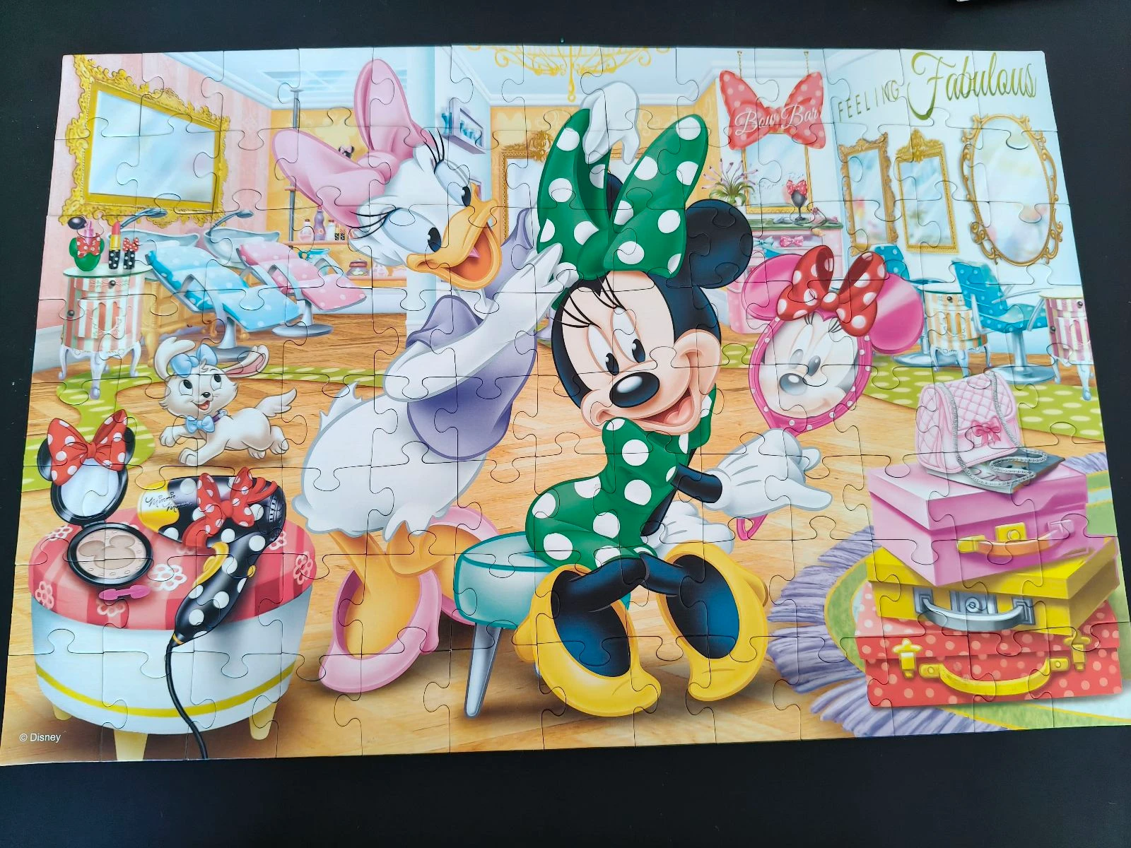 Puzzle Trefl Minnie en su tienda de 100 piezas – photo 2